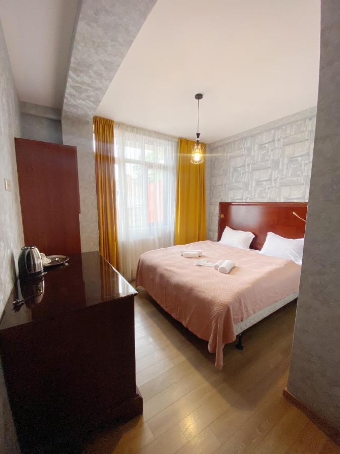 Chonkadzehotel Tbilisi Bagian luar foto