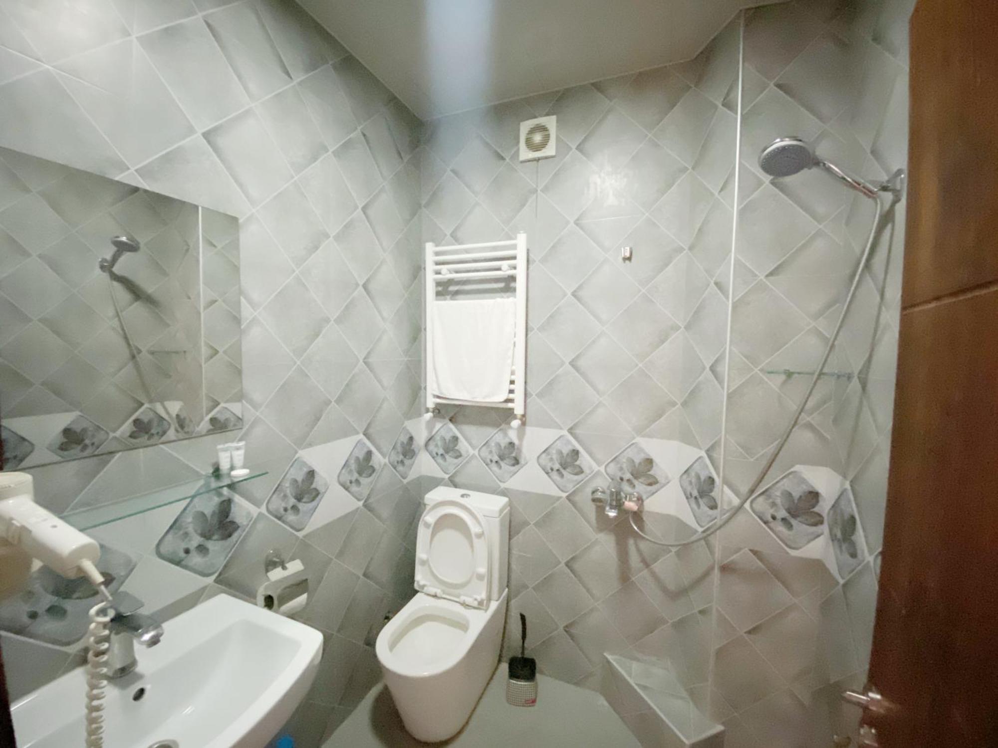 Chonkadzehotel Tbilisi Bagian luar foto