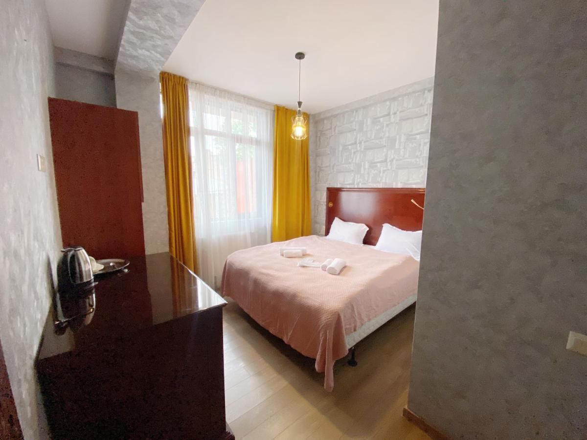 Chonkadzehotel Tbilisi Bagian luar foto