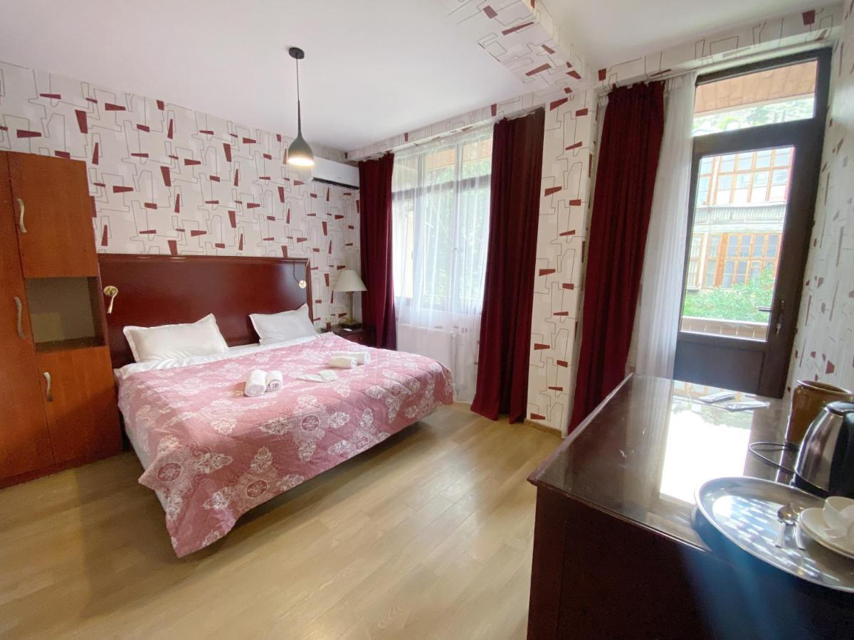 Chonkadzehotel Tbilisi Bagian luar foto